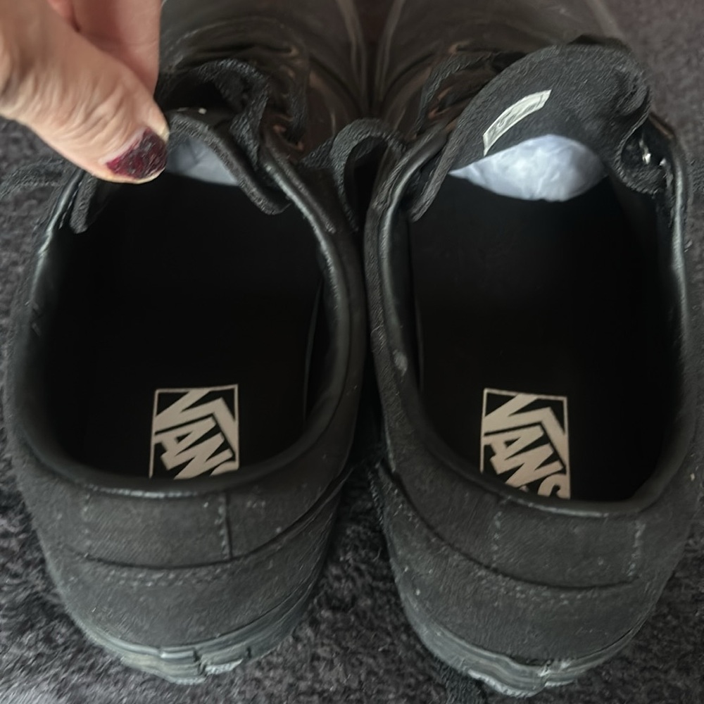 WOMEN’S TENNIS SHOES - Picture 11 of 12